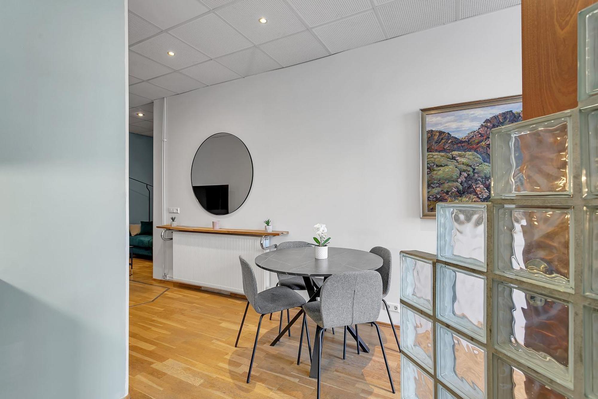 Bright Apartment In The Heart Of The City! 雷克雅維克 外观 照片